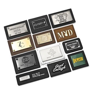 러브 가죽 레이블로 제작되었습니다