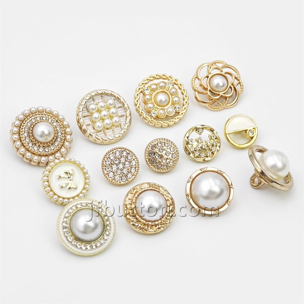 Pearl Buttons Pearl Buttons